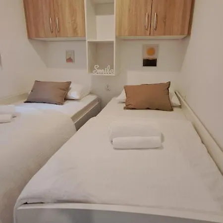 Premium Mobile Home Maslina - Oaza Mira Drage Exterior photo